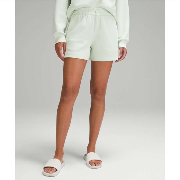Lululemon Softstreme HR Short 4